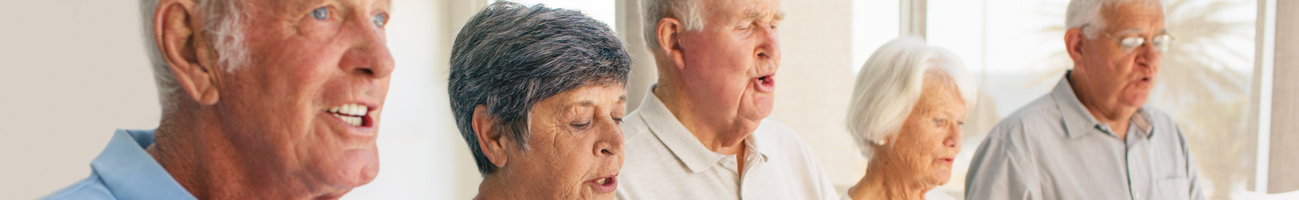 benefits of living with senior community.